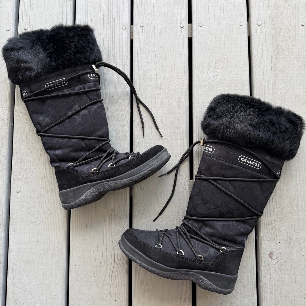 Coach Women’s LeighAnn Boots Size 7.5 Black Snow Boot Fur Trim Logo Lacing Used